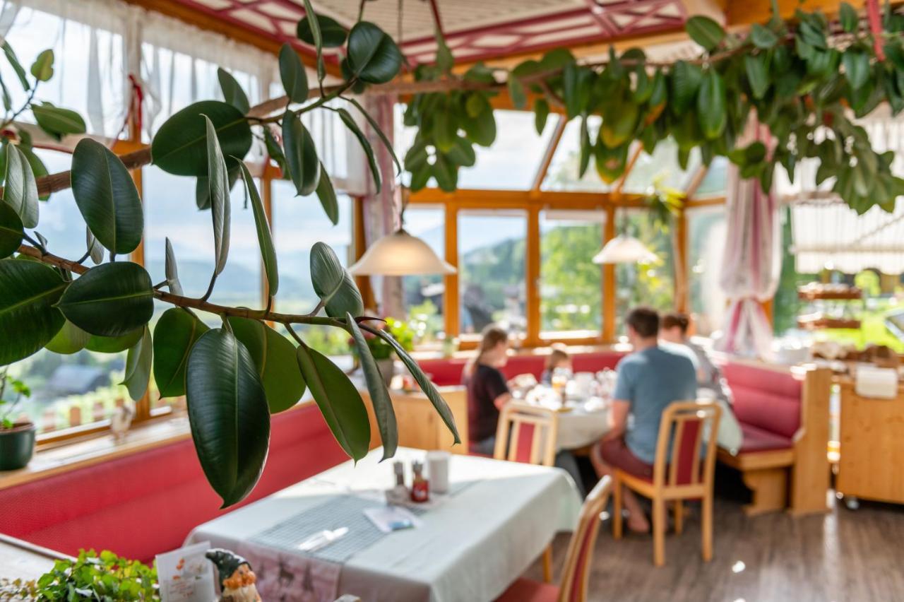 Panoramahotel Stocker بروغيرن المظهر الخارجي الصورة