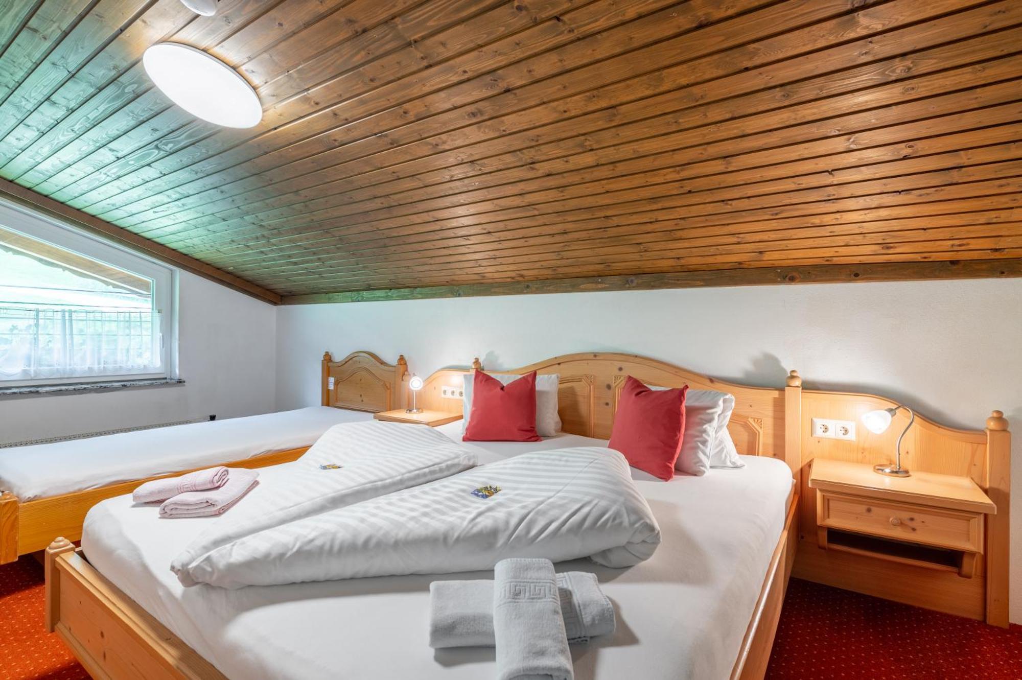 Panoramahotel Stocker بروغيرن المظهر الخارجي الصورة